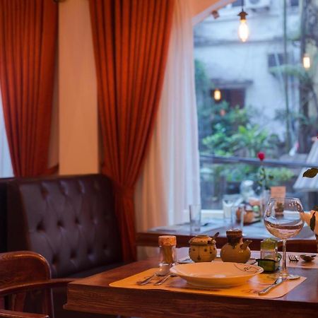 Noble & Swan Boutique Hotel Hanoi Bagian luar foto