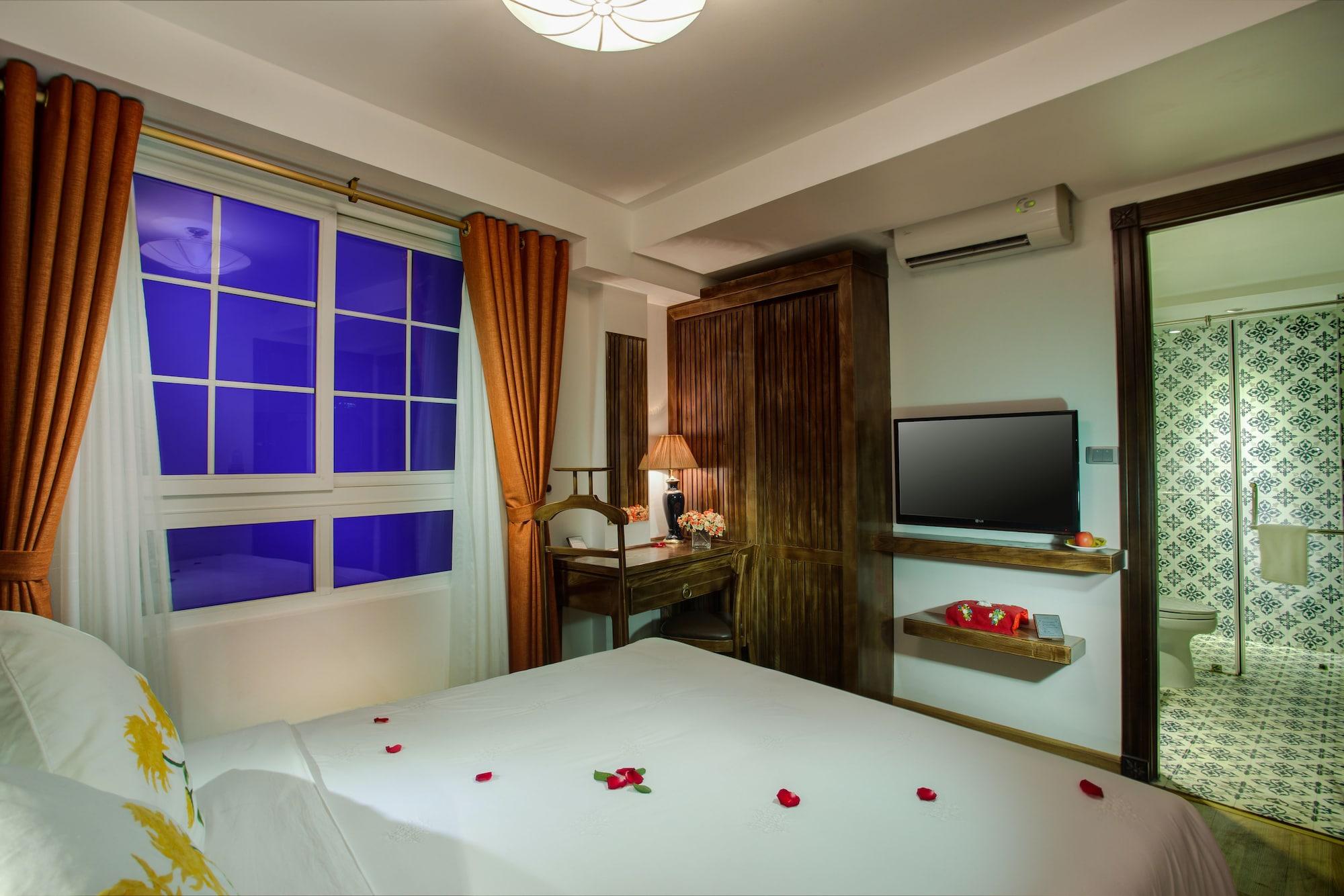 Noble & Swan Boutique Hotel Hanoi Bagian luar foto