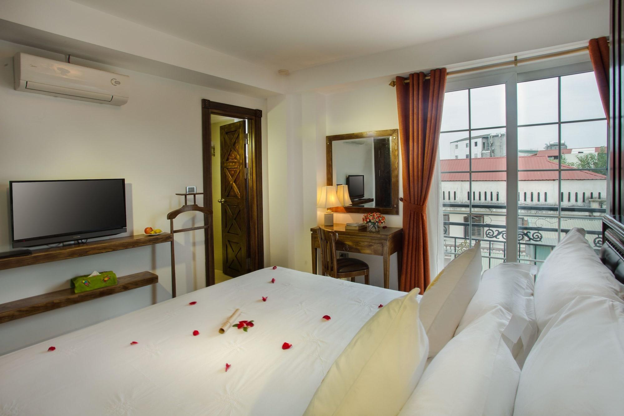 Noble & Swan Boutique Hotel Hanoi Bagian luar foto