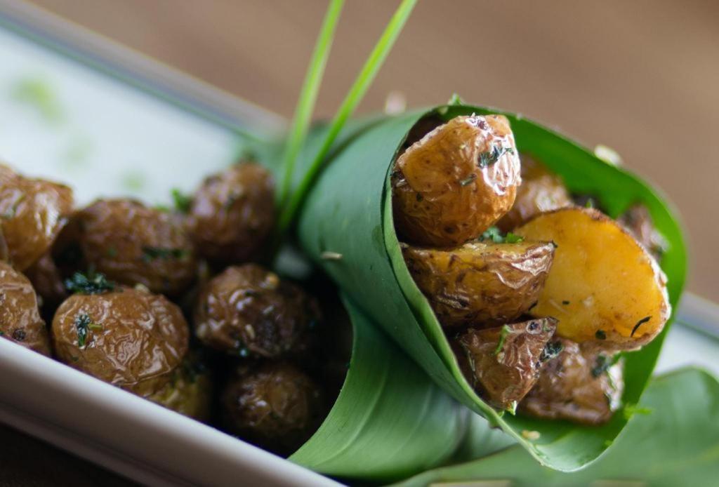 Noble & Swan Boutique Hotel Hanoi Bagian luar foto