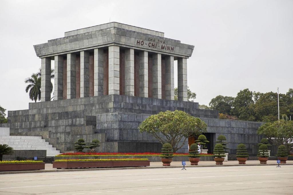 Noble & Swan Boutique Hotel Hanoi Bagian luar foto