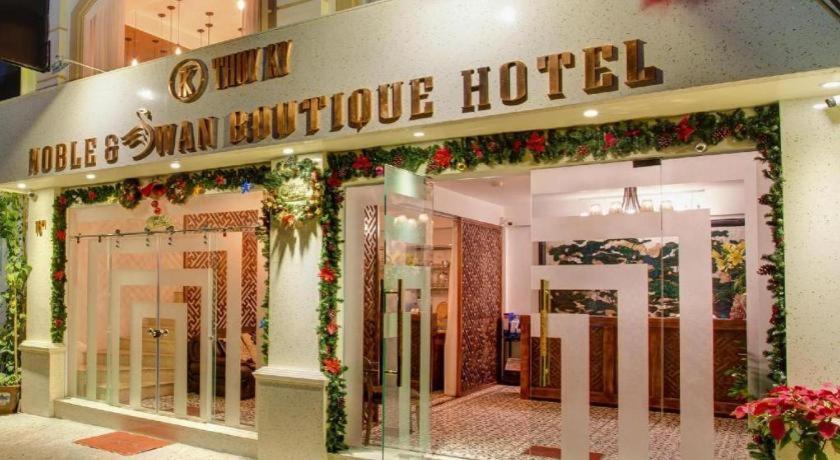 Noble & Swan Boutique Hotel Hanoi Bagian luar foto