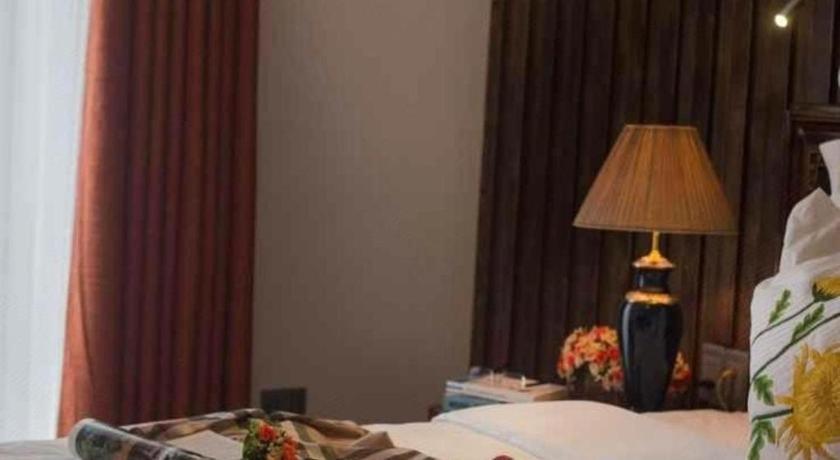 Noble & Swan Boutique Hotel Hanoi Bagian luar foto