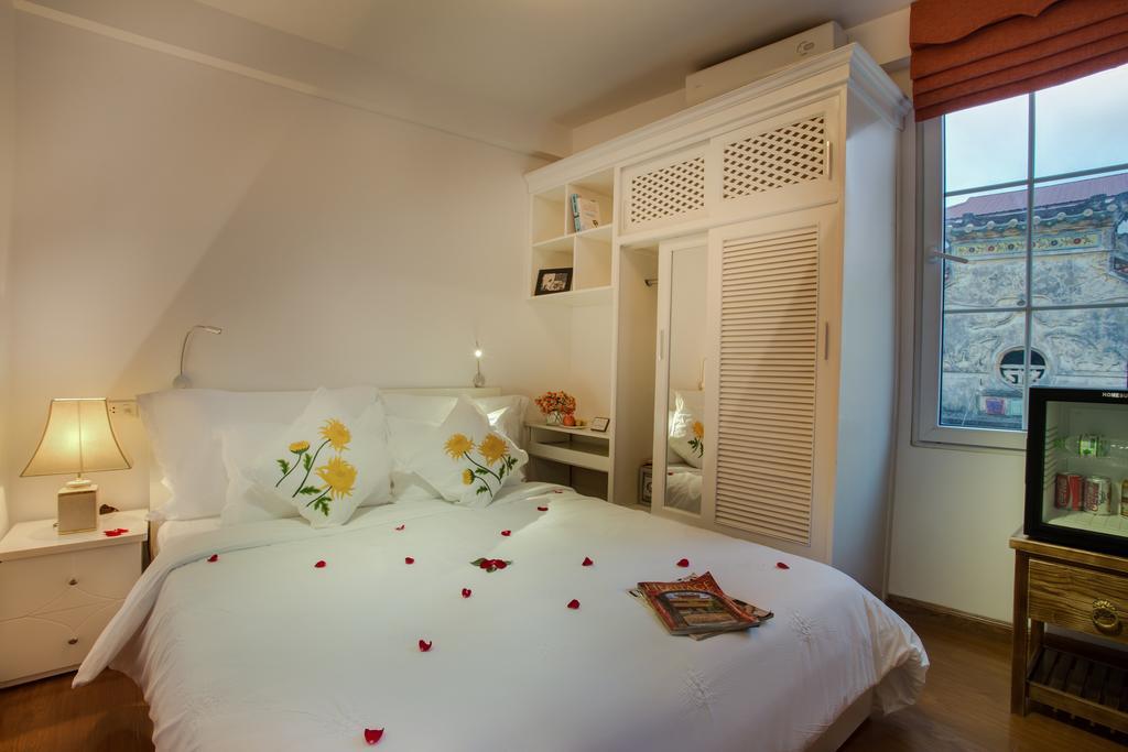 Noble & Swan Boutique Hotel Hanoi Bagian luar foto