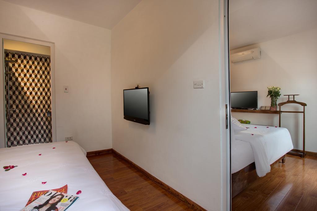 Noble & Swan Boutique Hotel Hanoi Bagian luar foto
